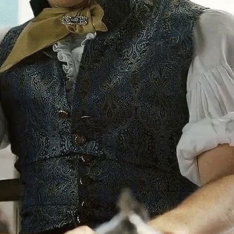 poppyndaisyy's tweet image. #details 🥵