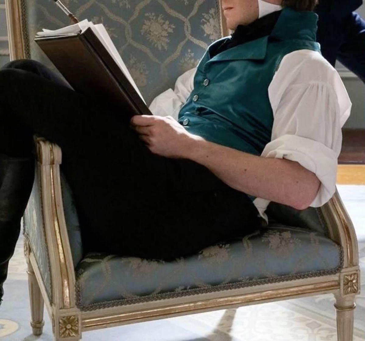 poppyndaisyy's tweet image. #details 🥵