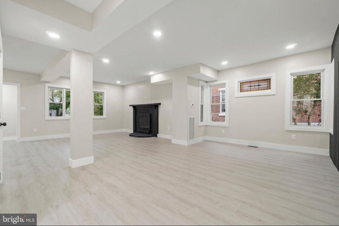 Oh come on surely just letting this be two different rooms is better than whatever the fuck this is