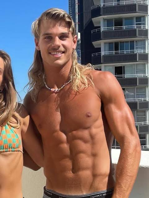 sam 🌟 tweet media