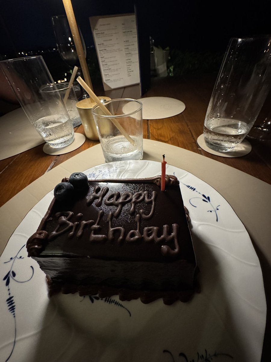 yamifranco2's tweet photo. 🎂🎉 https://t.co/MwRQWOWEEp