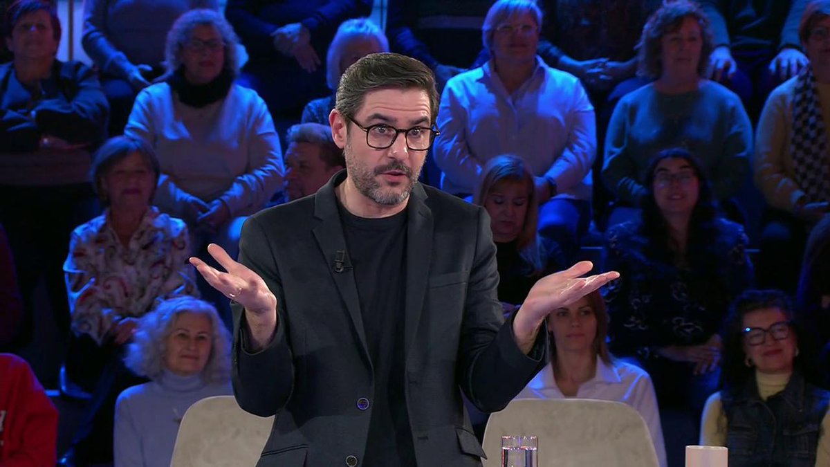 📦 Arrancamos #AlláTú en <a href="/telecincoes/">Telecinco</a> con <a href="/ElBonet/">Juanra Bonet guion bajo oficial</a>

Síguelo en directo 🔵 mdia.st/directo5