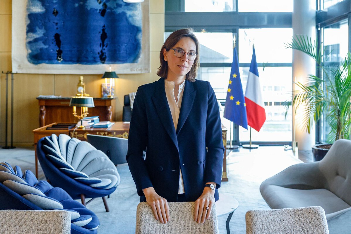 🔴 Emmanuel Macron va nommer la ministre Amélie de Montchalin à la tête de la Cour des comptes

➡️ l.leparisien.fr/ZnYi