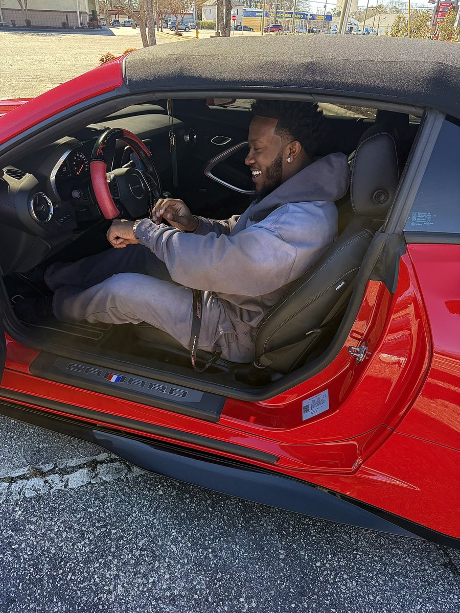 DJax tweet media