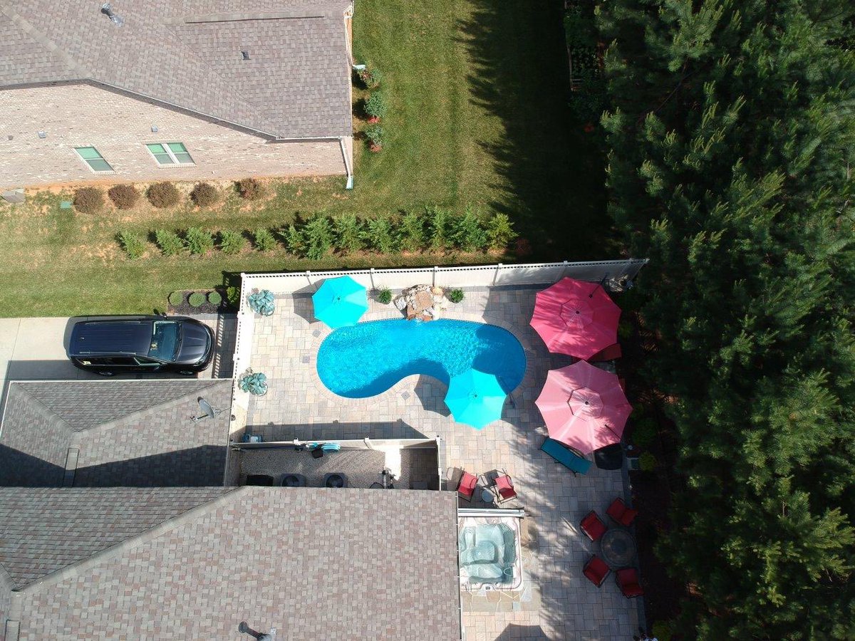 PoolscapesCLT's tweet image. Live by the sea.  The Seaside #fiberglasspool model. #backyardpool