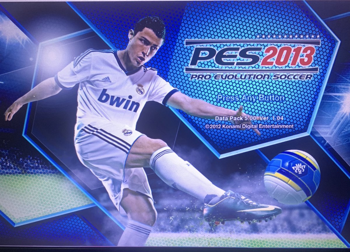 KojoLamarkojo's tweet photo. playing PES 2013 again cos why not https://t.co/YdF1XYtTCe
