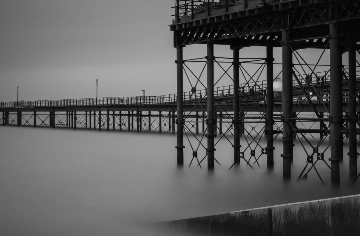 FriendsSouthend's tweet photo. Winter high tide and grey skies.

📷: James Harriss https://t.co/OIPnKGeZbs