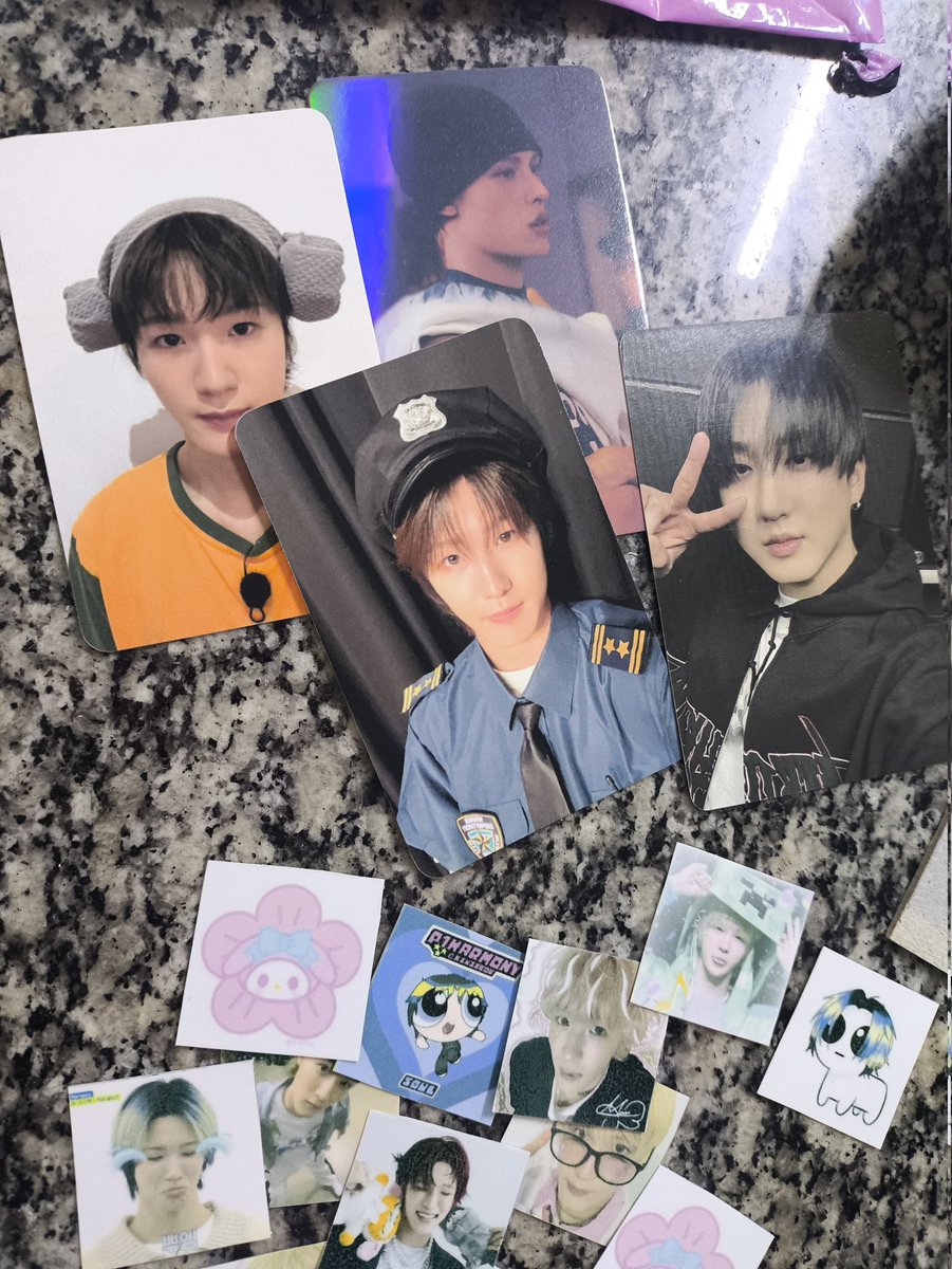 amintyalien's tweet photo. Feedback MUITO positivo para @Blubzdghrl__ 💕 Veio bonitinho, bem embalado e recheado de brindes ☺💕 https://t.co/A774bHnpFX