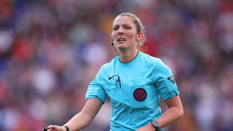 Join us for our February meeting with FIFA &amp; Women's Super League referee Mel Burgin.

We'll be at Mersey Valley Sports Club (Banky Lane, M33 5SL) on Monday 23rd February for that meeting and development session, starting at 7.30pm.