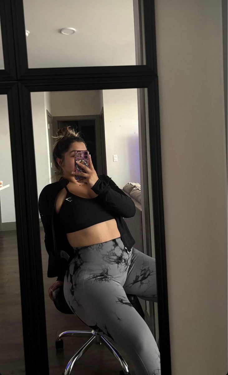 Krys🖤 tweet media