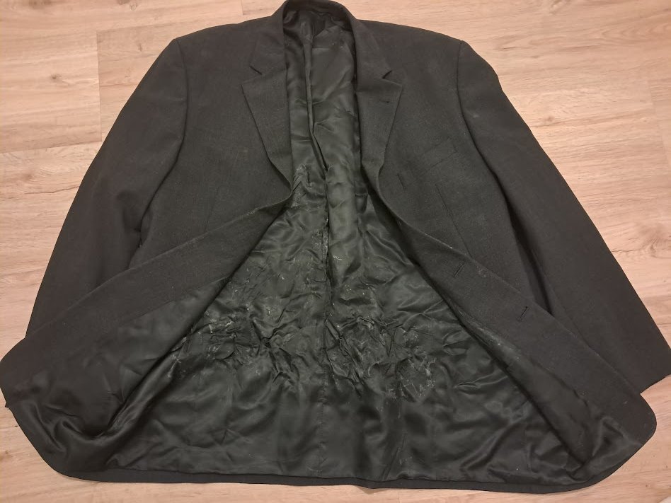 Kevin7889195862's tweet image. Goodbye sexy, hot Benvenuto suit jacket! I ripped it to shreds! Soft and silky suit pieces... 😋😈🍆💦🔪