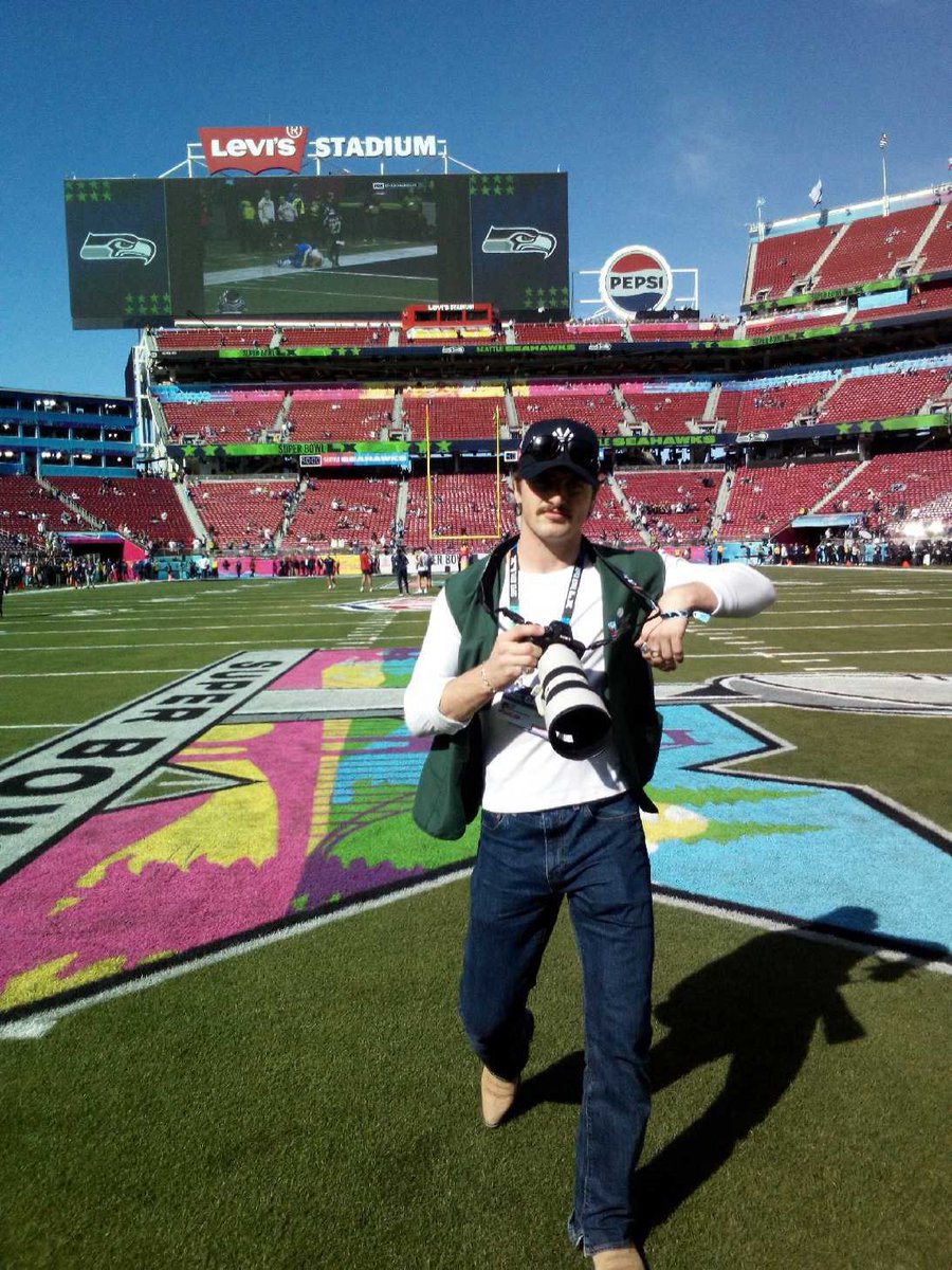 bensonnationmx's tweet photo. 🏈 Benson Boone disfrutando del fin de semana, entre fútbol, vibes relajadas y apoyo total a los Seattle Seahawks.

#fyp #parati #BensonBoone #Seahawks #NFL @bensonboone https://t.co/CzIpbWWehg