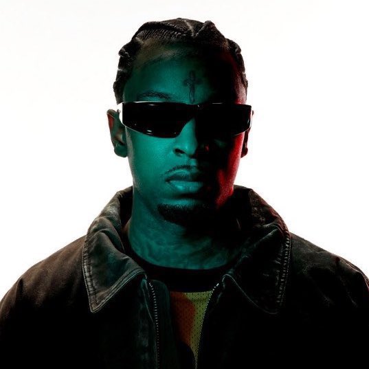 DailyNoud's tweet photo. Latto reportedly made 21 Savage sleep on the couch last night, reasons unknown. https://t.co/5RndYaZE6Q