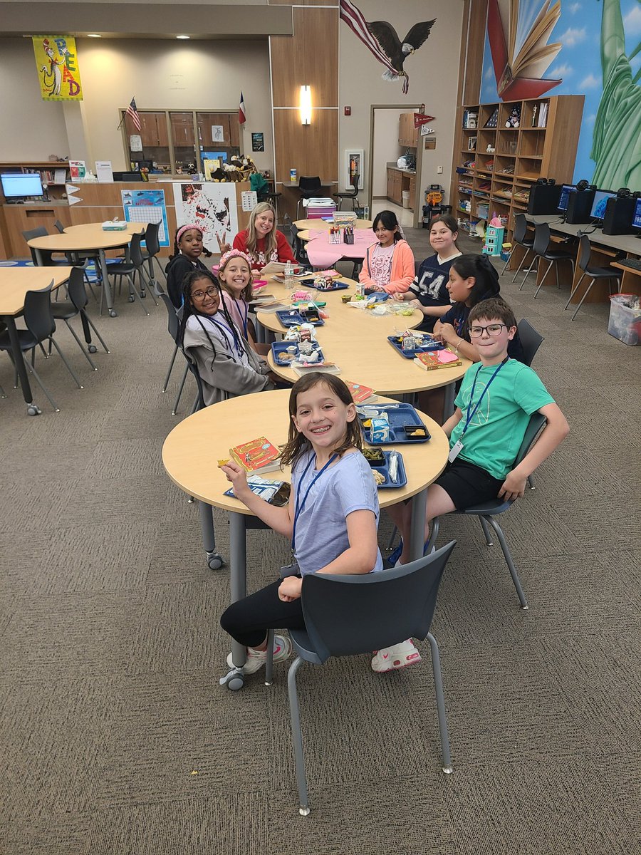 Parr Elementary Library tweet media
