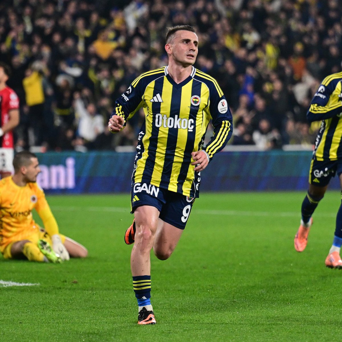 bgyetherr's tweet image. Kerem Aktürkoğlu: "Öncelikle sözlerime Mattia Ahmet Minguzzi ile başlamak istiyorum. Allah'tan rahmet diliyorum. Ailesine sabır diliyorum. Rabbim mekanını cennet eylesin."