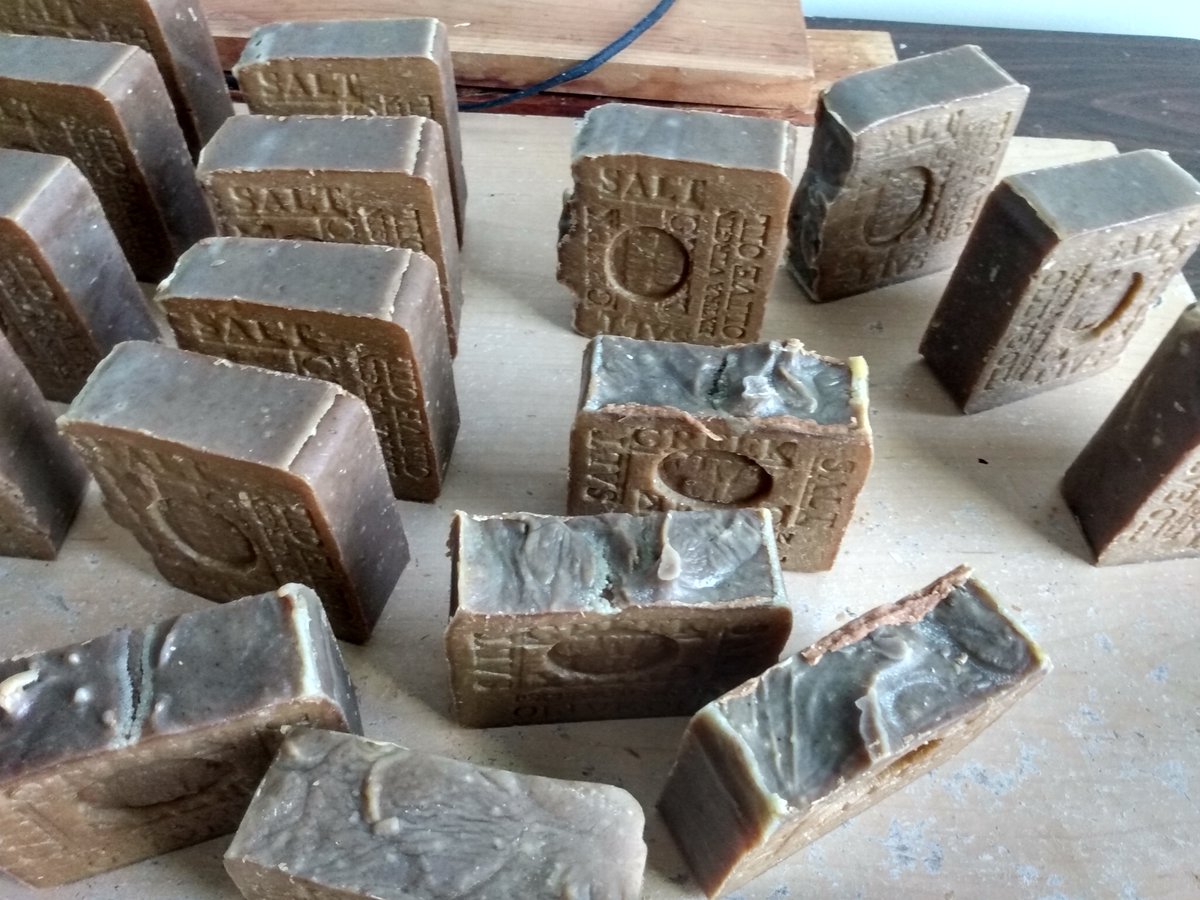Hand_crafted's tweet photo. Extra Virgin Greek Olive Oil Soap with Mediterranean Sea Salt and Grass Fed Organic Beef Tallow   https://t.co/iSNKo6sDeG https://t.co/Mlgmg1pjM7