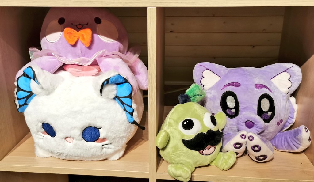 Tsuyu ☔ Maneki-Neko tweet media