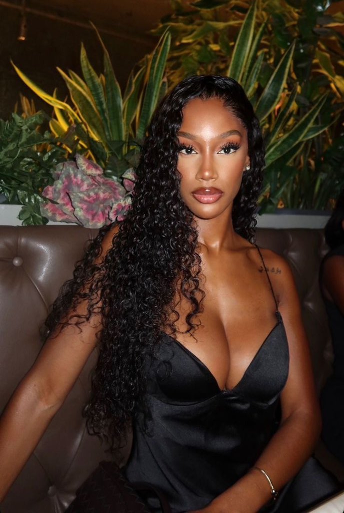 TheRoseNG's tweet image. 