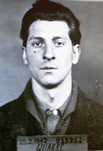 RudiGeerts's tweet image. Just before his execution, Jean Quarré, French professional football player and resistant, sticks his tongue out for the Nazi photographer.
Courage until the very end.  He was 22.