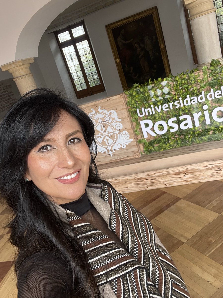 dtorresabogada's tweet photo. En plena crisis educativa, ver un aula llena de abogados es un acto de rebeldía.
Iniciamos semestre en la Especialización de Derecho Procesal de la @URosario. Abrimos hilo 👇 #ClickAlDerecho https://t.co/2DHWwAYt0t