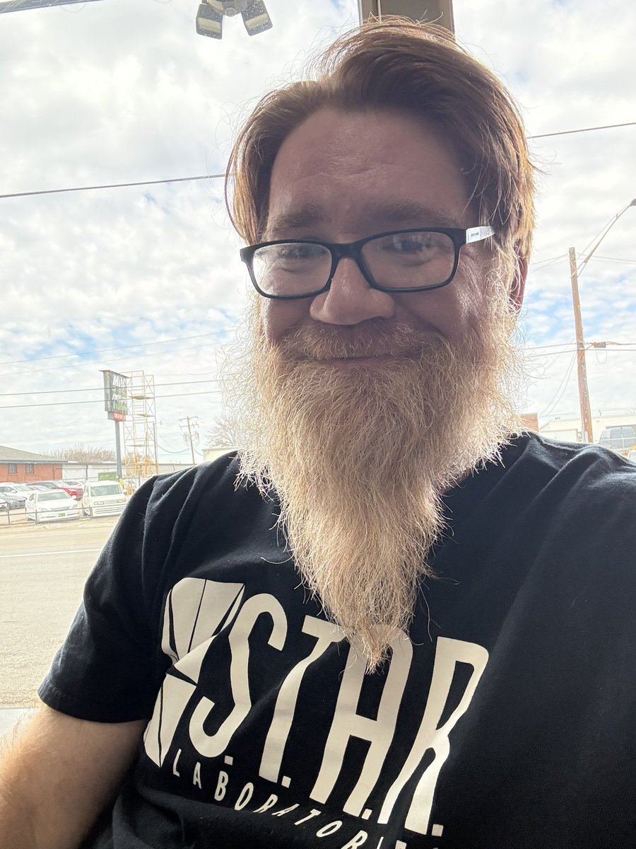 I’m still here. Kind of. tweet media