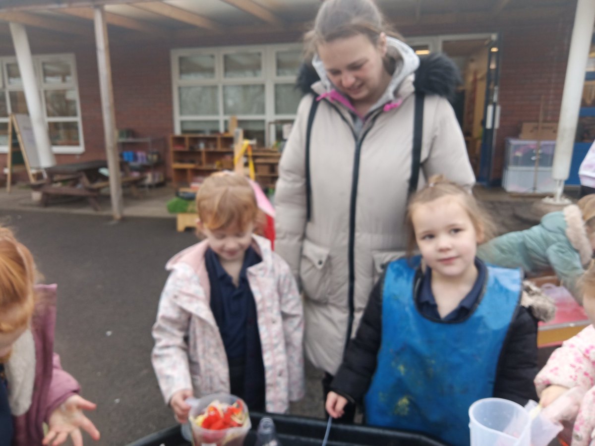 @MrsRSGC tweet media