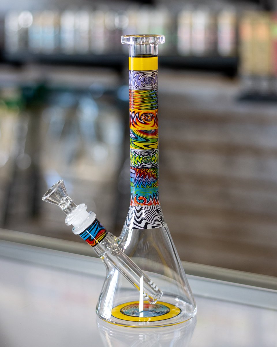VapeTheVault's tweet photo. Color lovers, this one’s for you 🌈✨
New glass in stock — grab it before it disappears.
.
.
.
#TheVaultShops #TheVault #HamptonRoads #SmokeShop #ShopLocalVA https://t.co/xuidtVC8NI
