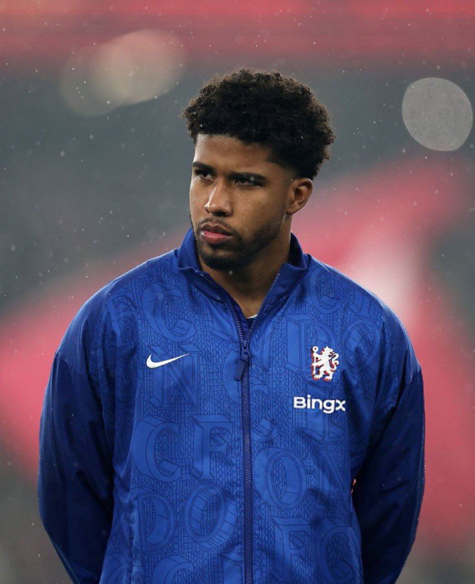 Andrey Santos has made one of the smallest attention to detail improvements to have the biggest effect of Chelsea in possession.

Might be the Nerd in me but, one of the main things I look for is attention to detail in passes.

Andrey Santos is beginning to regularly give the