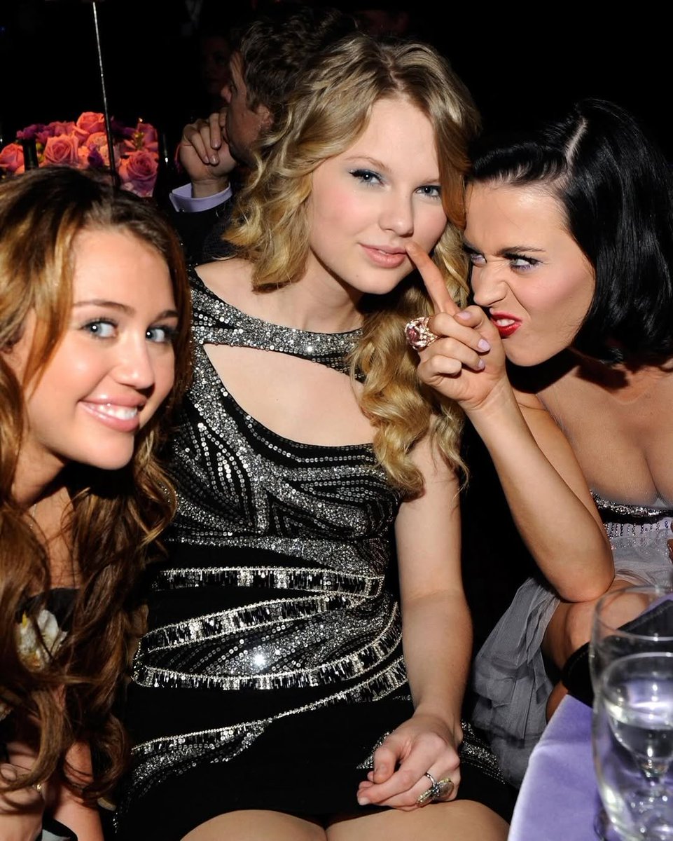 They Call Me G... 🇨🇦🇺🇦 tweet media