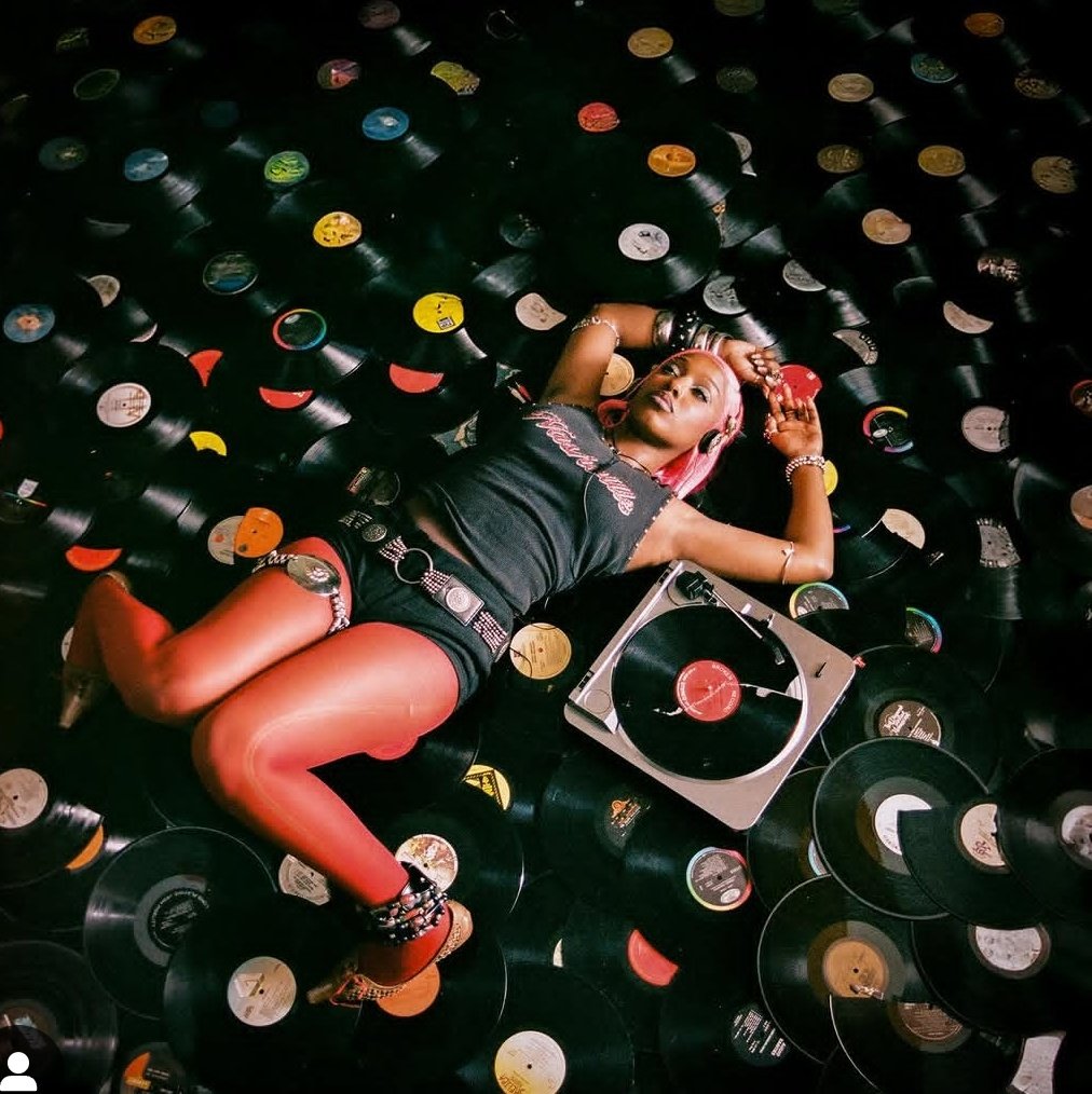 Alemeda Crave tweet media