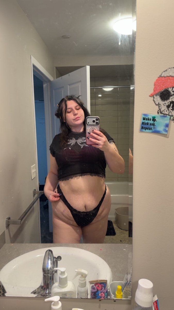 makattack_dgc1's tweet photo. who’s finna throw me around 🥵

https://t.co/Llxp8wiH83 https://t.co/jgW8tPqlSE