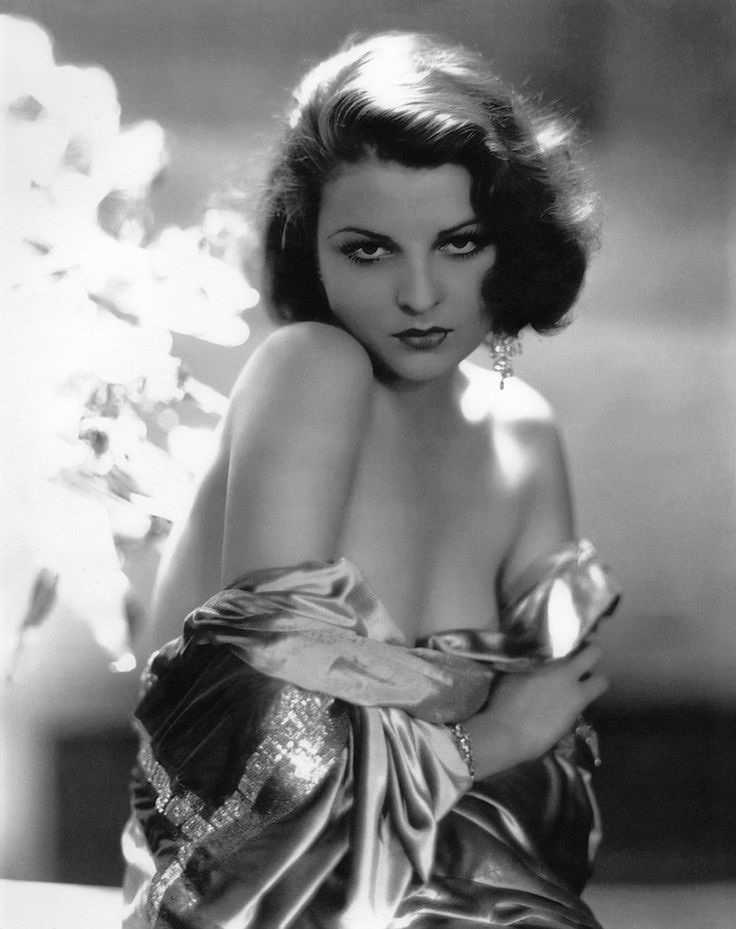 FilmTVLegends's tweet photo. 📸 Lilian Bond

Check out more Pre-Code Hollywood Icons and Actresses Photo Cards Set – Movie Legends Collection

Available Here: https://t.co/m57EWDYbid

#Movies #ClassicFilms #movielegends #PreCodeHollywood #PreCodeMovies
https://t.co/JNPVpByl2F