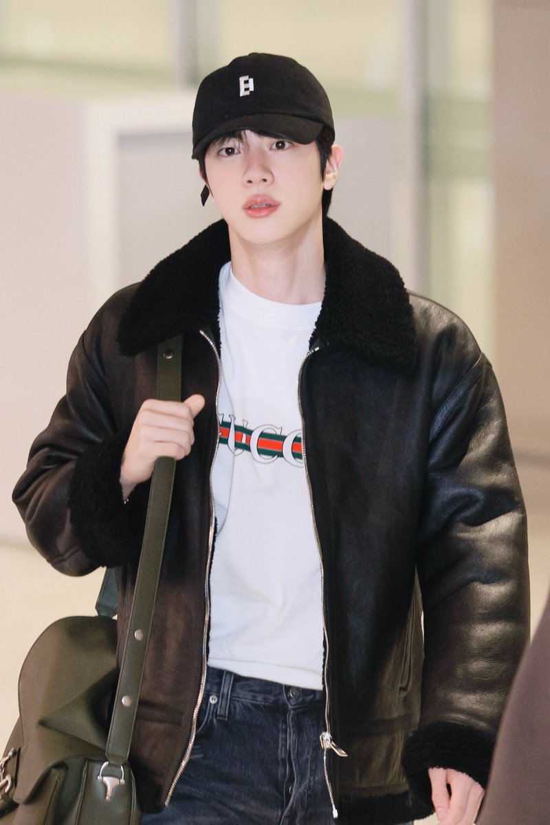 Is there someone trying to tear down Jin’s looks?
That’s probably because he’s the only one who becomes a hot topic in online communities purely for his face, without any controversy at all. 
Jin’s face: 1. n. Something no one can touch.
This is probably what the dictionary