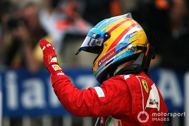 f1_opinioness's tweet image. Esta intro me está recordando mucho a...

"Cuando el Samurái tenga una buena espada, entonces..."

"Entonces seremos invencibles".