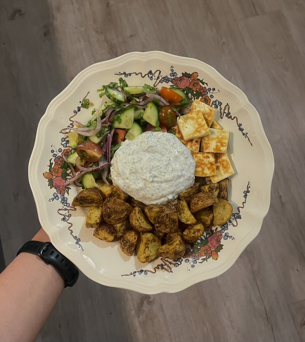 Iadybugluvr's tweet photo. dinner ! https://t.co/rLo6OBV05W