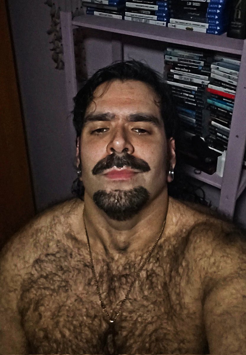 🦇Survival horror🦇 tweet media