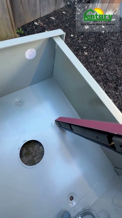 One of our favorite Electrical tools: Milwaukee Band file tool for assuring a proper Ground Connection
ecs.page.link/vLQav
#Milwaukee #BandfileTool #CenturyRoofAndSolar #Roofing #Solar #Battery #Electrical #Gutter #RoofRepair #RoofMaintenance #RoofingExperts #Repairs