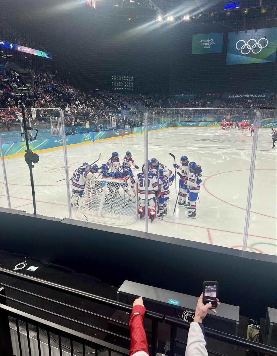 TCurrah1987's tweet photo. Night one at the Winter Games 2026 #MilanoCortinaOlympic2026 
Easy win for USA v Switzerland 🏒 https://t.co/2n2dSptIoF