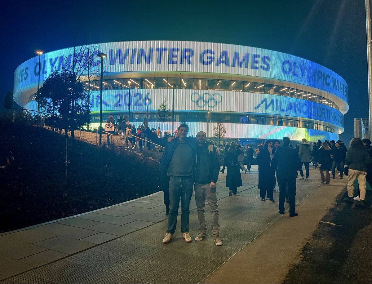 TCurrah1987's tweet photo. Night one at the Winter Games 2026 #MilanoCortinaOlympic2026 
Easy win for USA v Switzerland 🏒 https://t.co/2n2dSptIoF