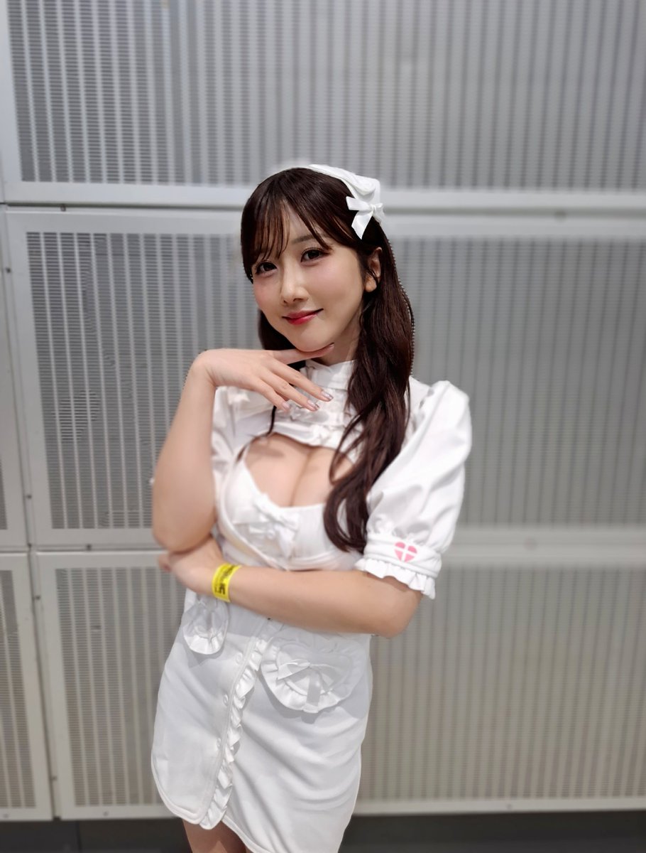 大槻ひびき ちゃん @hibiki0221 おはよひびきちゃん👋😆💕 おしごと