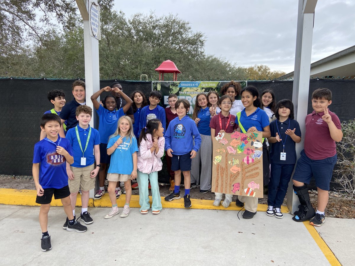 KerryMaione's tweet photo. 🌍 @SandpiperShores Green Club students  are serious about sustainability 👀 Check out our Green Pledge @Dream_in_Green @Proud2LeadSSES @ECSdept #DreamInGreen #GreenSchoolsChallenge https://t.co/IjkeiS3ngu
