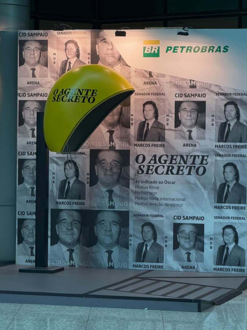 guidoncio's tweet photo. Agente Secreto em ativação https://t.co/TFU0vHr7ML https://t.co/0wa2uhmahp