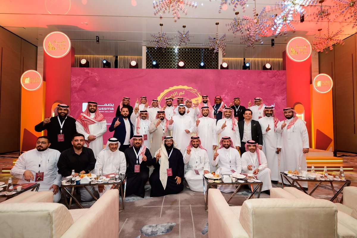 omaralrayes_'s tweet photo. بحمد الله وتوفيقه، ننجح في شركة بصمة ببيع أرض خام في مدينة الرياض حي طويق
بقيمة 1,137,838,234.59 ريال.

إنجاز جديد يُضاف لمسيرة العمل، ويعكس ثقة السوق، وقوة الطرح، واحترافية إدارة المزاد.
مستمرون بخطى واثقة نحو المزيد من النجاحات بإذن الله https://t.co/r0JdTGsoKY
