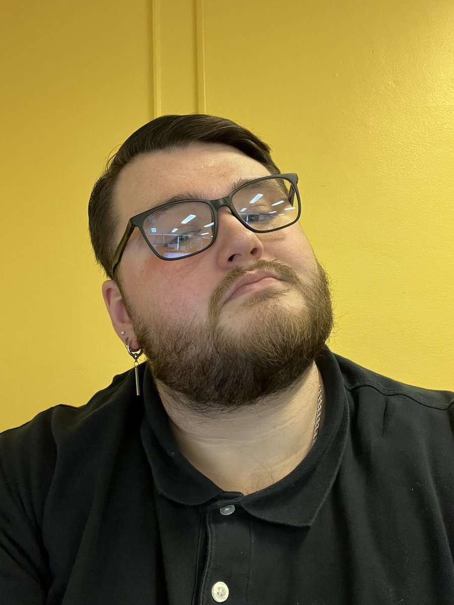 archmageadm's tweet photo. Found a better one that doesn’t squeeze my head https://t.co/qzI4gpq2Ky