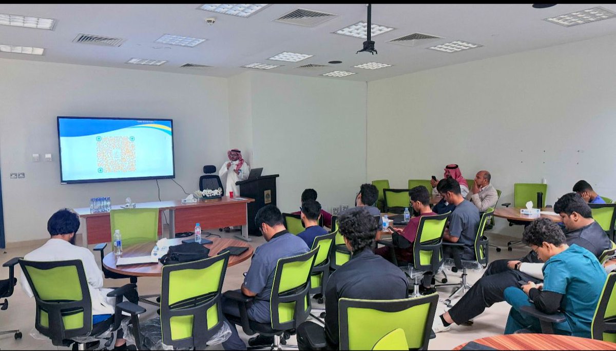 stujazanu's tweet photo. نفّذ نادي التمريض والعلوم الصحية الطلابي بـ #جامعة_جازان دورة تشخيصية للعلاج التنفسي لتسليط الضوء على أسس التقييم والتشخيص في الحالات التنفسية.

#نشاطكم_يميزنا https://t.co/9dc5NZuzbE