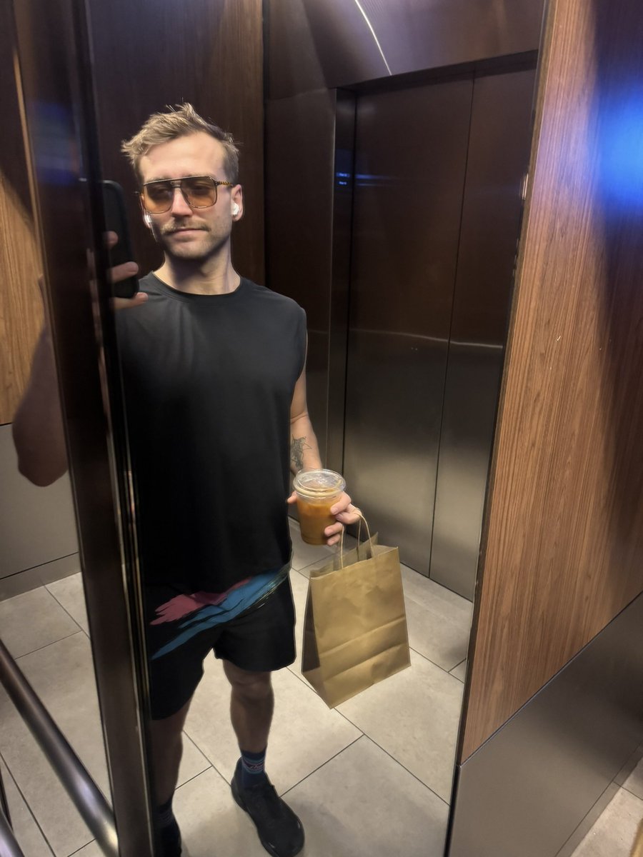 💥George💥 tweet media