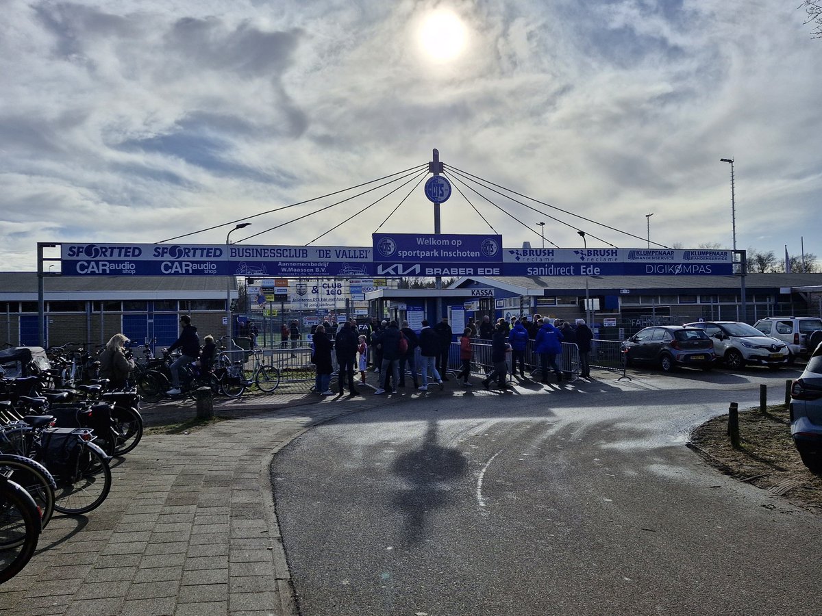 GroundhopH's tweet photo. 🏟 Sportpark Inschoten - #Ede
⚽️ @DTSEde - @vvbennekomlive
Linkje naar veslag:
https://t.co/jAFcNRNMzT
#grounds #groundhopper #groundhoppen #groundhop #groundhopping🏟 #groundhopping #ground #football #voetbal @futbologybenl @staantribune @indehekken #bennekom #dtsede #derby https://t.co/GI5qXCcBYh