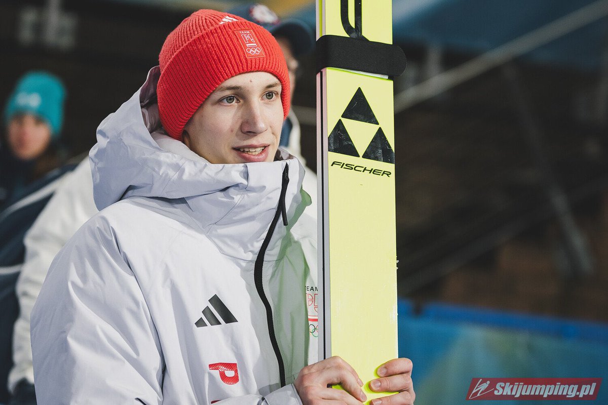 XXmaneek's tweet photo. KACPER TOMASIAK WICEMISTRZEM OLIMPIJSKIM NA SKOCZNI NORMALNEJ ‼️

ON NIGDY NIE STAŁ NA PODIUM ZIMOWEGO PUCHARU KONTYNENTALNEGO‼️

#skijumpingfamily https://t.co/U4Yy4IOdcZ