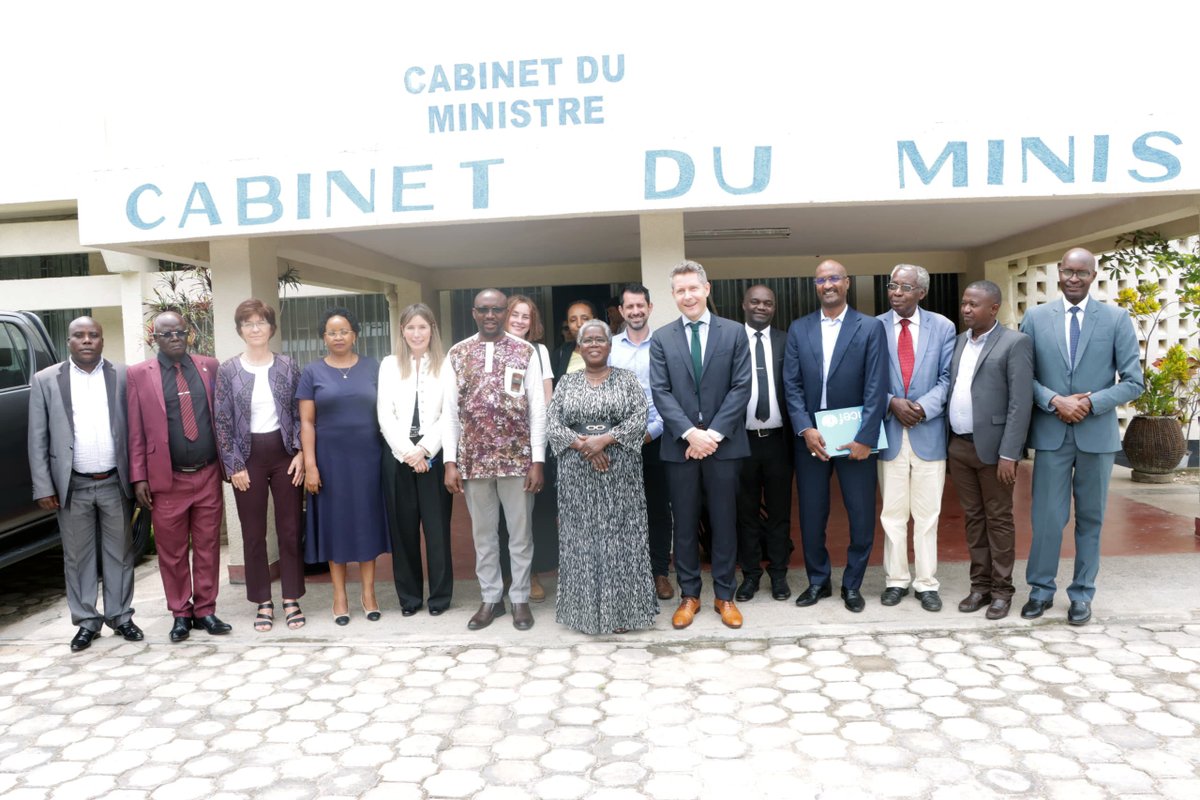 PNUDBurundi's tweet photo. Du 8 au 13/02, une équipe du @GlobalFund est en mission au #Burundi pour appuyer la clôture de la subvention #GC7 (2023-2026) et la préparation &amp; soumission de la demande de financement #GC8, renforçant la riposte contre le #VIH, #Tuberculose &amp; #Paludisme. #PNUD #SantéPublique https://t.co/hoLOOJAz57