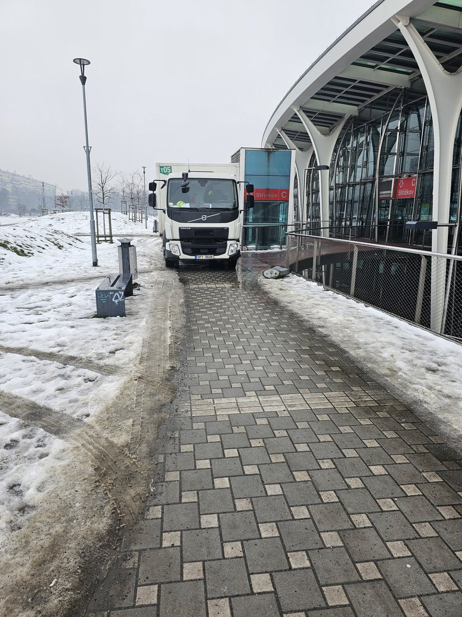 ミエナイ tweet media